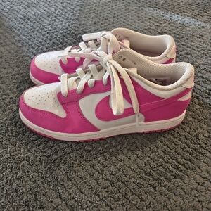 Nike : Girl's Pink and White Sneakers, ( Size 3 Youth ) . Excellent Cond $35